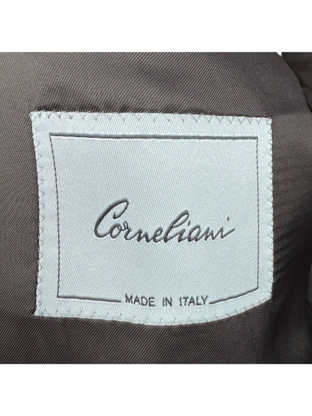 Corneliani Men's 100% Wool Tweed 2-Button Blazer Gray Herringbone • Italy • 42R - Picture 4 of 13